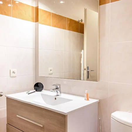 2 Pers Climatise, Proche Et Commerces, Wifi - Fr-1-466a-24